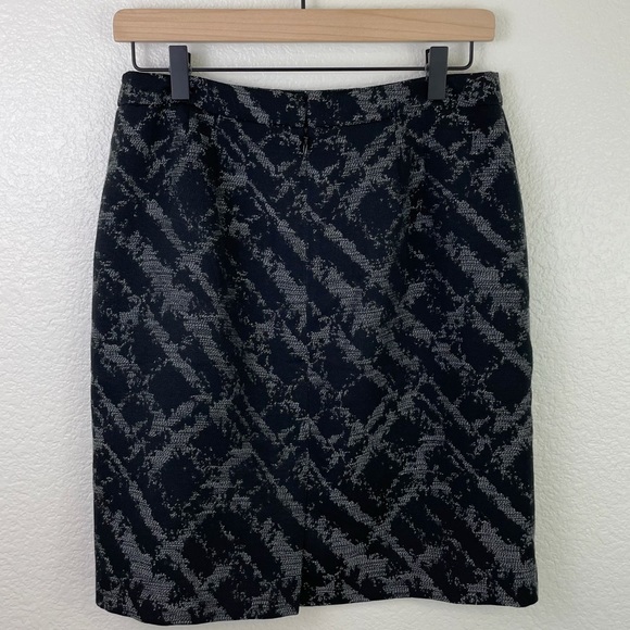 Ann Taylor LOFT Textured Abstract Pattern Skirt - Picture 5 of 11